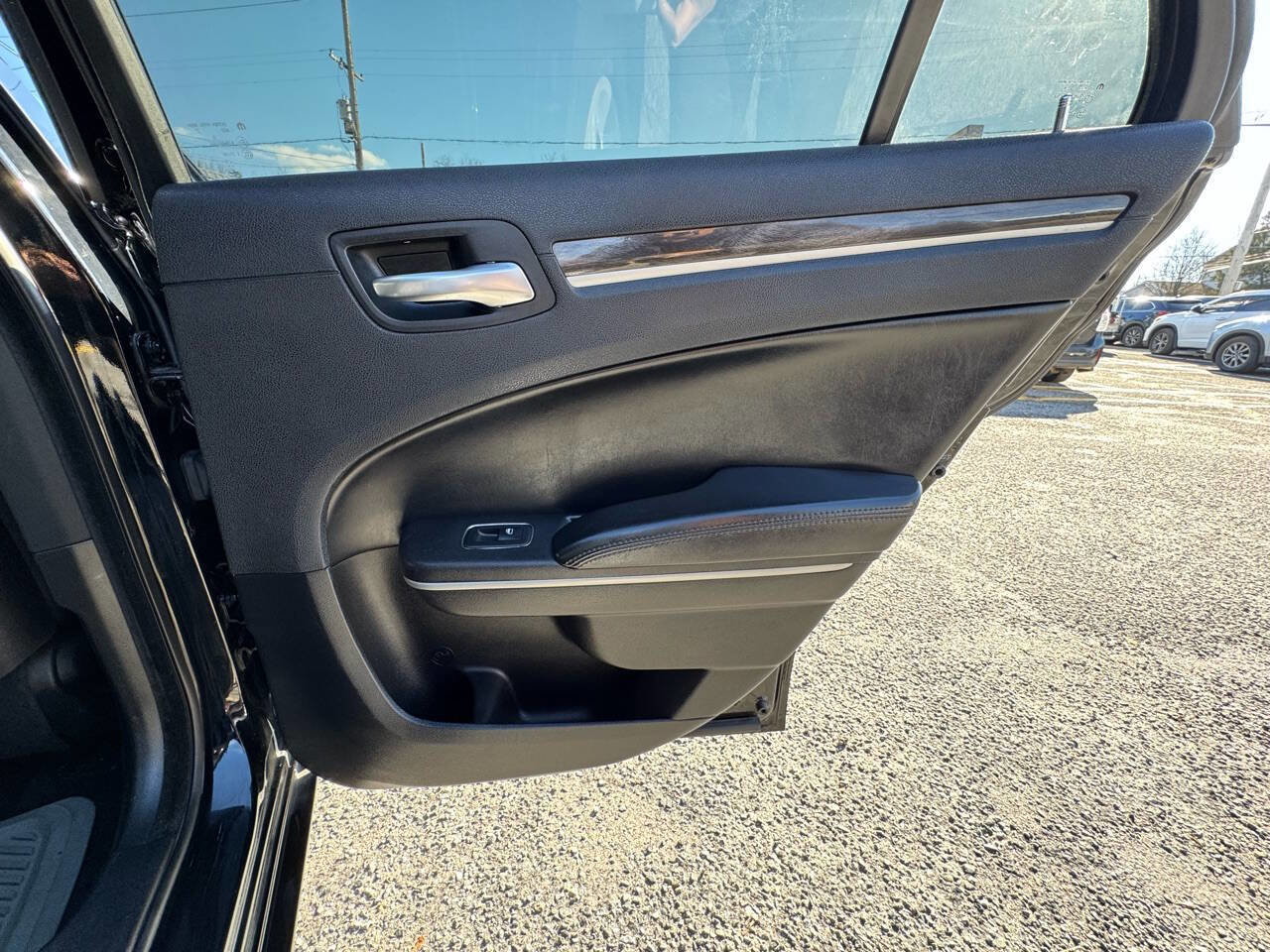 Used 2019 Chrysler 300 Touring w/ Sport Appearance Package image 38