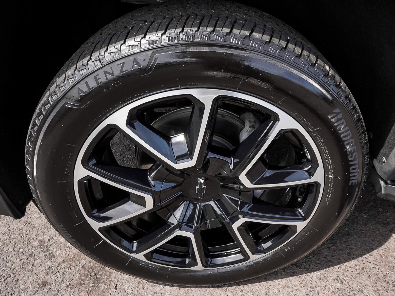 Used 2025 Chevrolet Tahoe RST w/ Comfort Package image 8