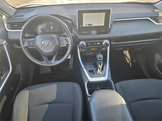 Used 2024 Toyota RAV4 LE image 9