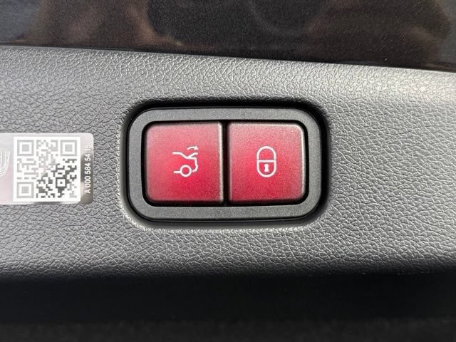 Used 2026 Mercedes-Benz E 53 AMG e 4MATIC Sedan image 18