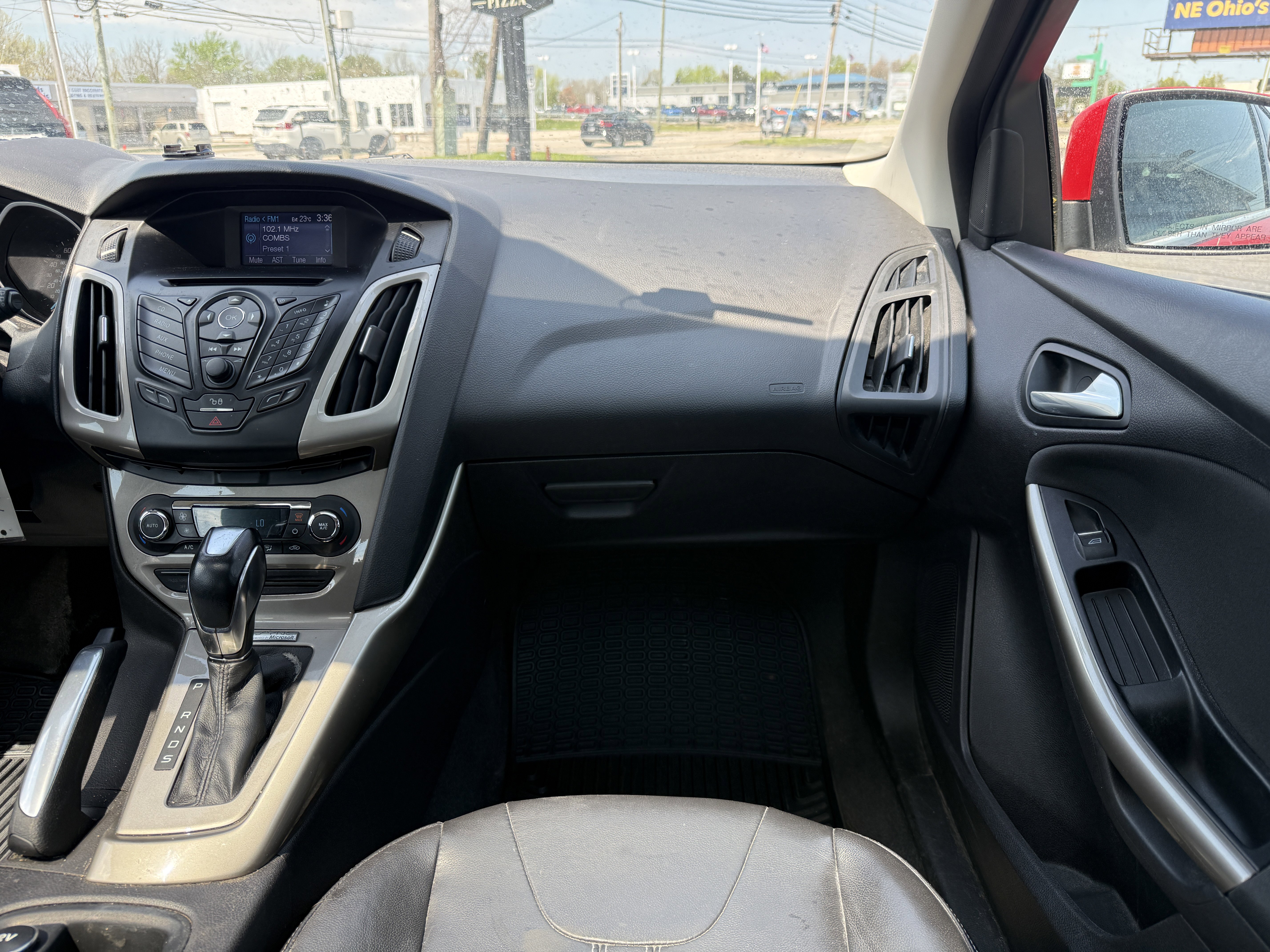 Used 2012 Ford Focus SEL FWD image 22