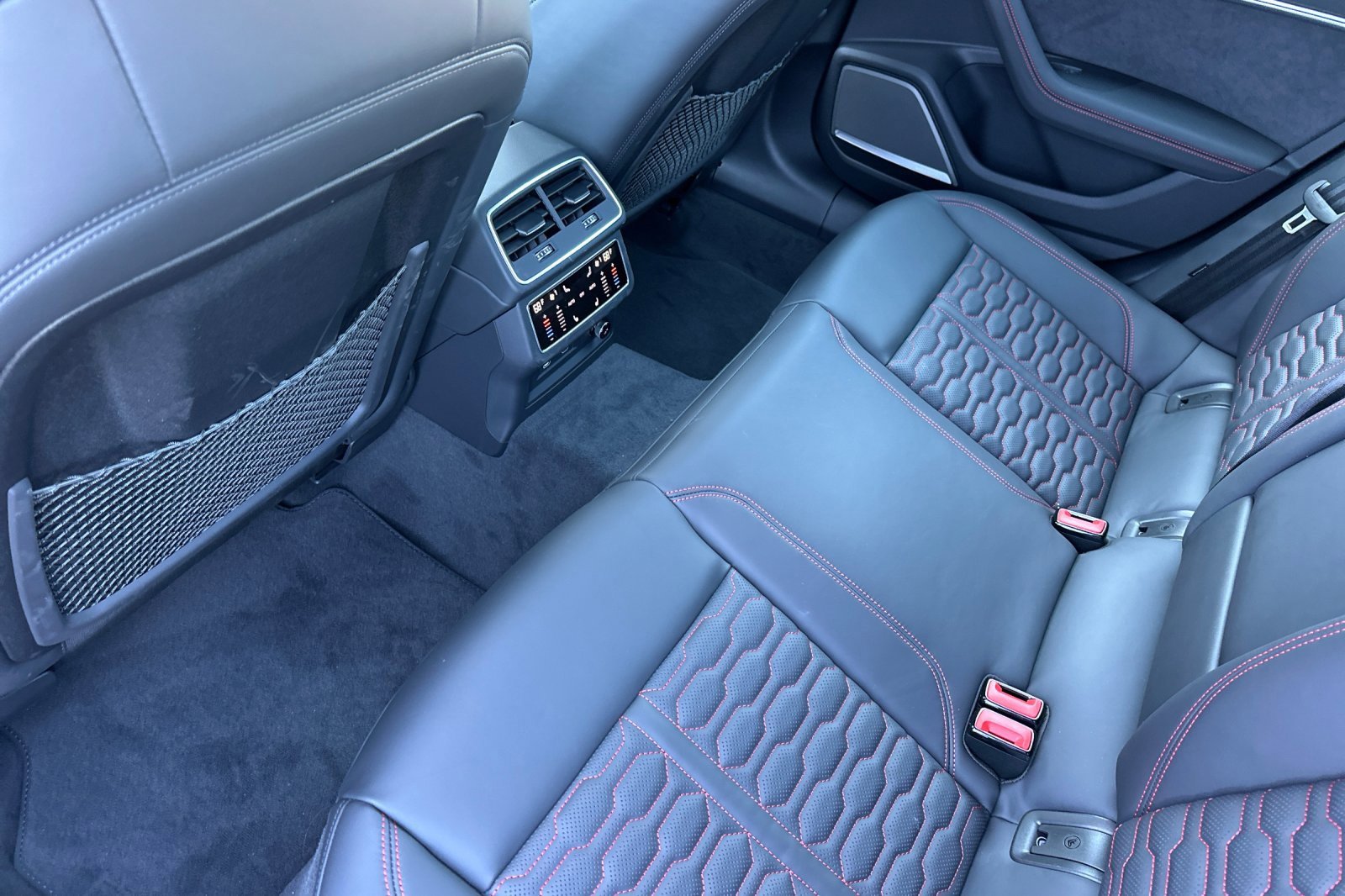 New 2025 Audi RS 6 performance image 11