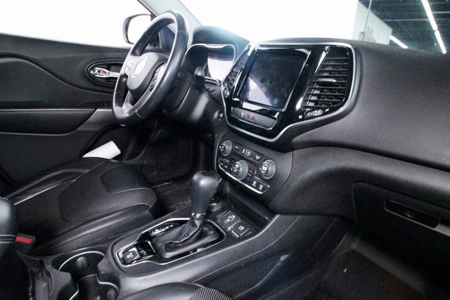 Used 2019 Jeep Cherokee Limited w/ Trailer Tow Group image 23