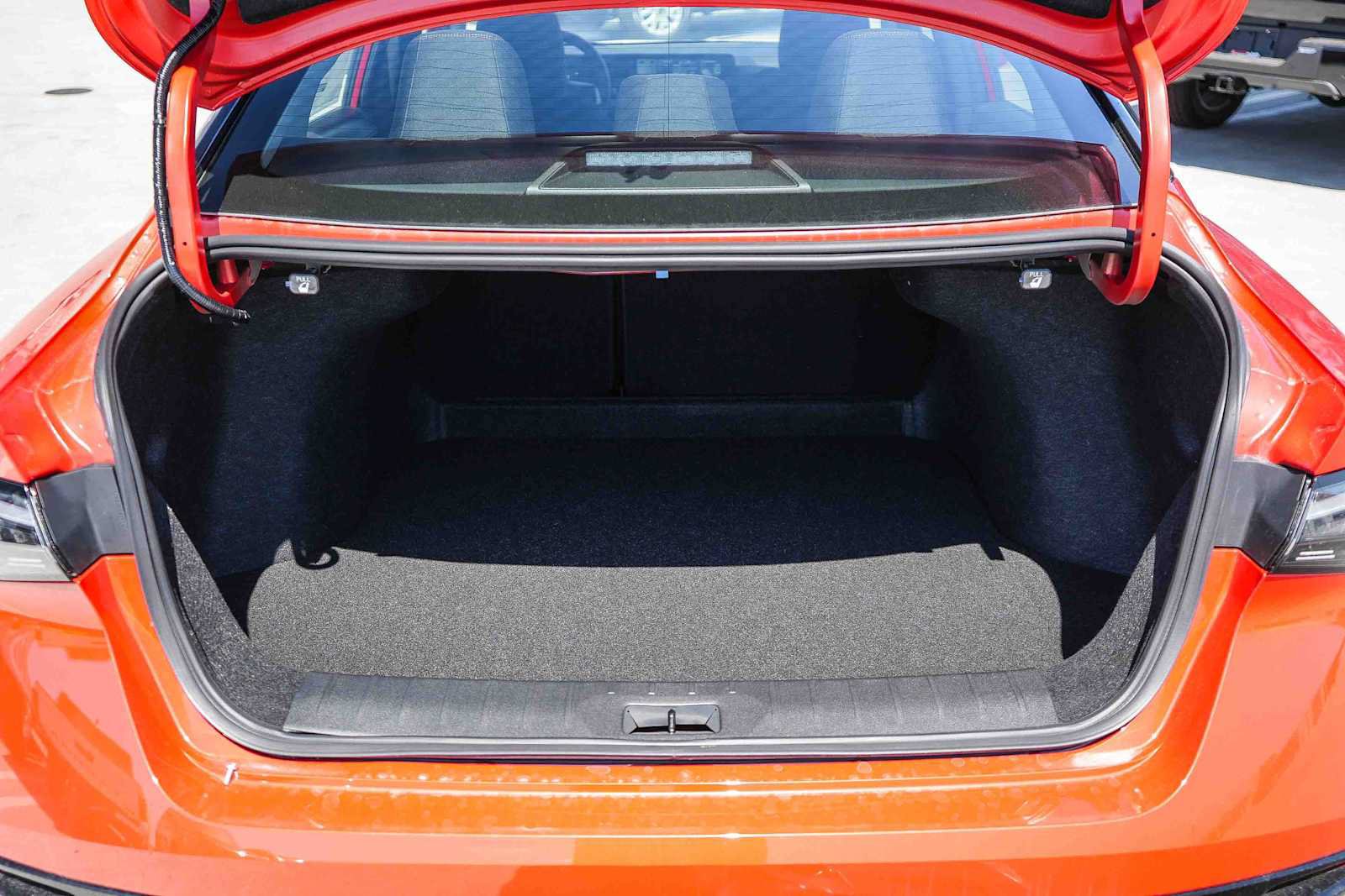 New 2027 Nissan Sentra SR w/ Floor Mat Package FWD image 12