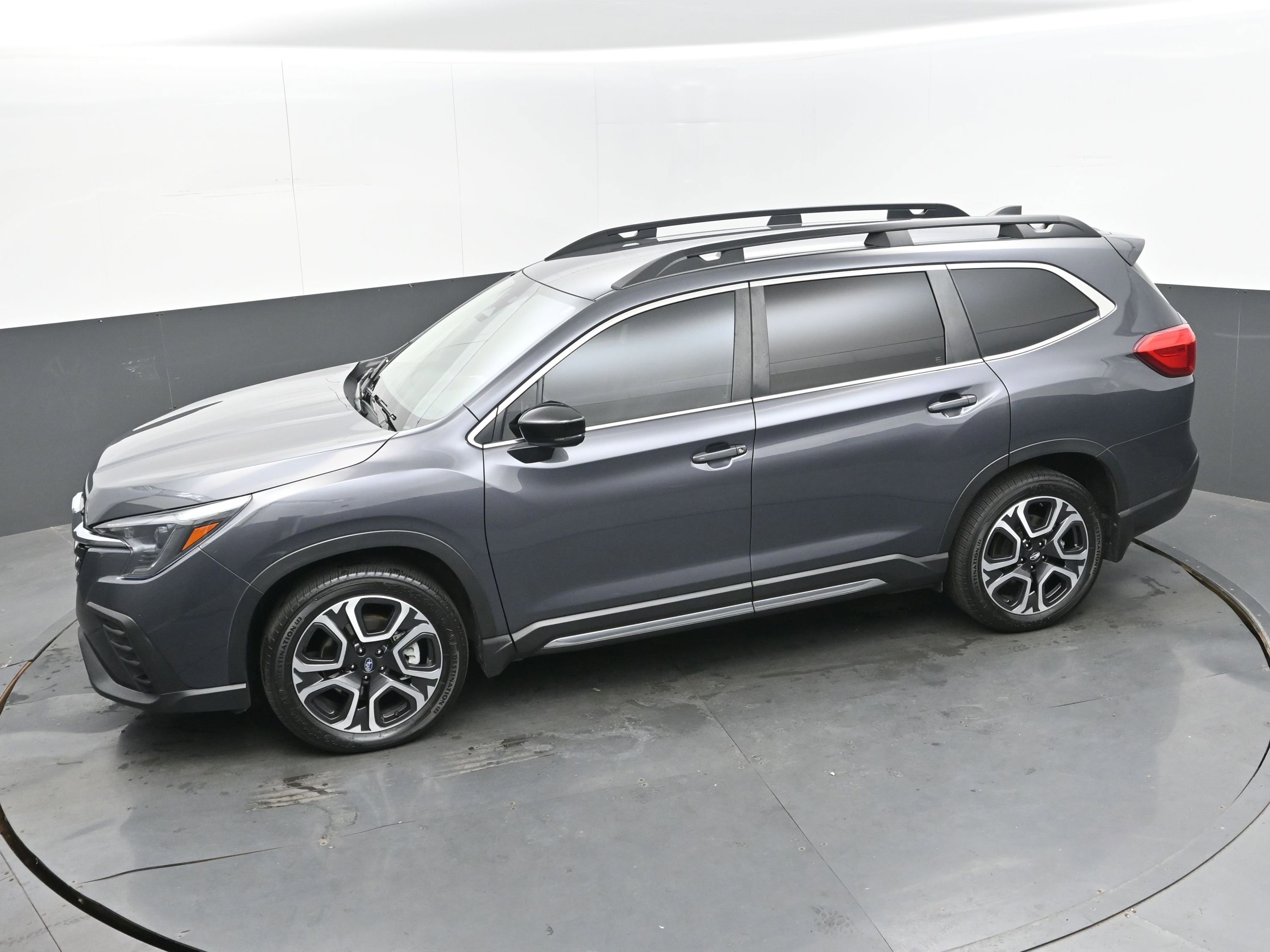 Used 2024 Subaru Ascent Limited image 34