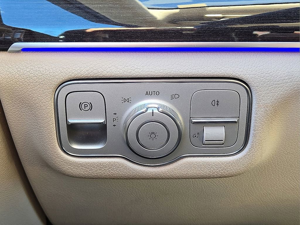 Used 2020 Mercedes-Benz GLE 350 4MATIC w/ Premium Package image 33