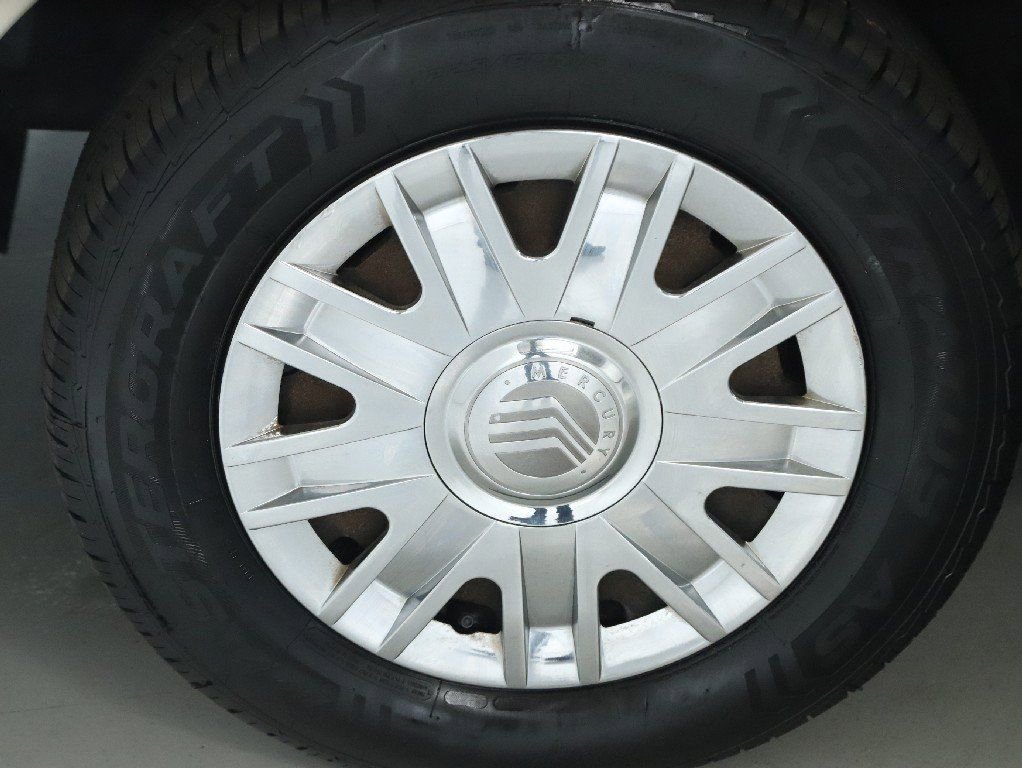 Used 2005 Mercury Grand Marquis GS image 38