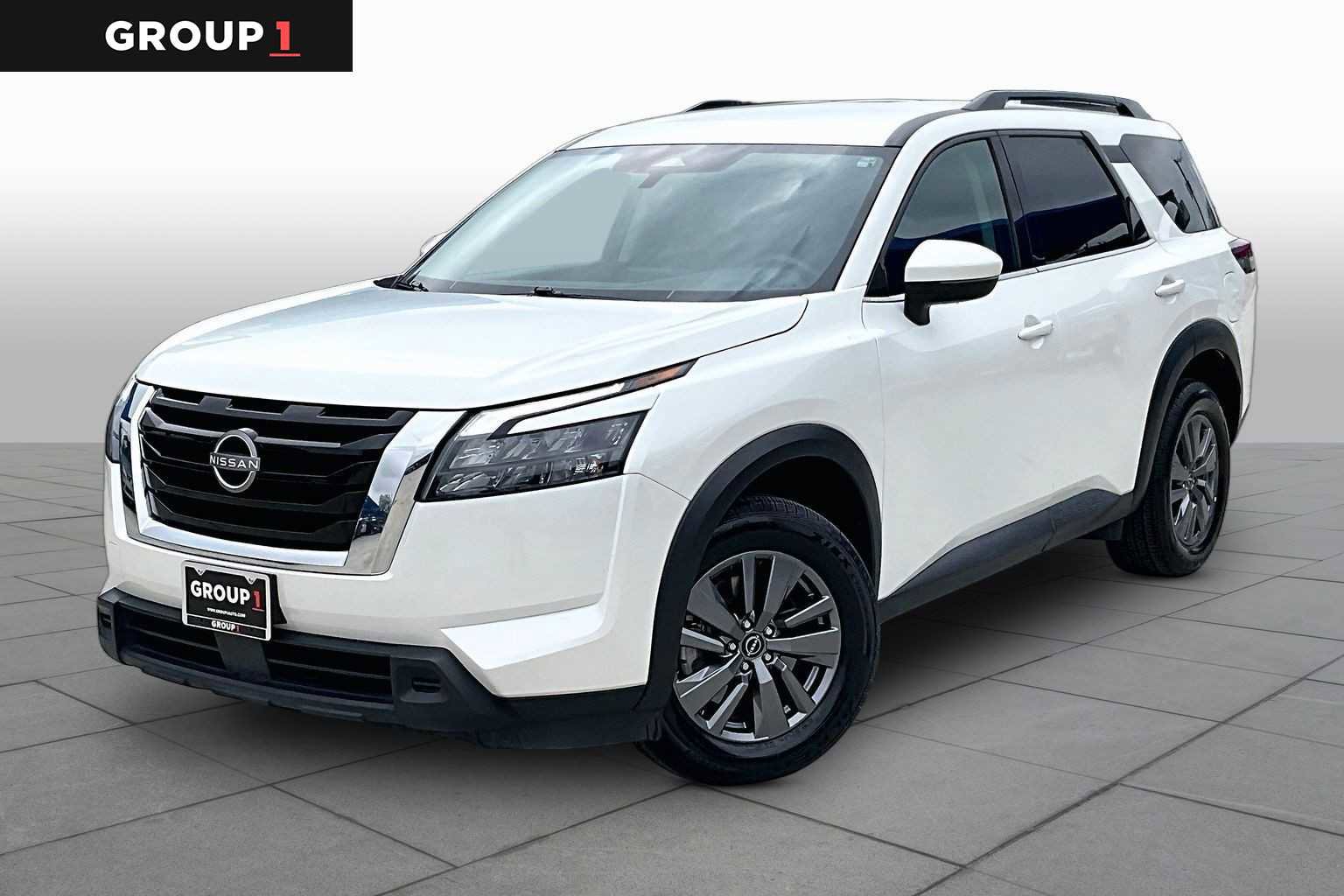 Used 2024 Nissan Pathfinder SV AWD/4WD image 1