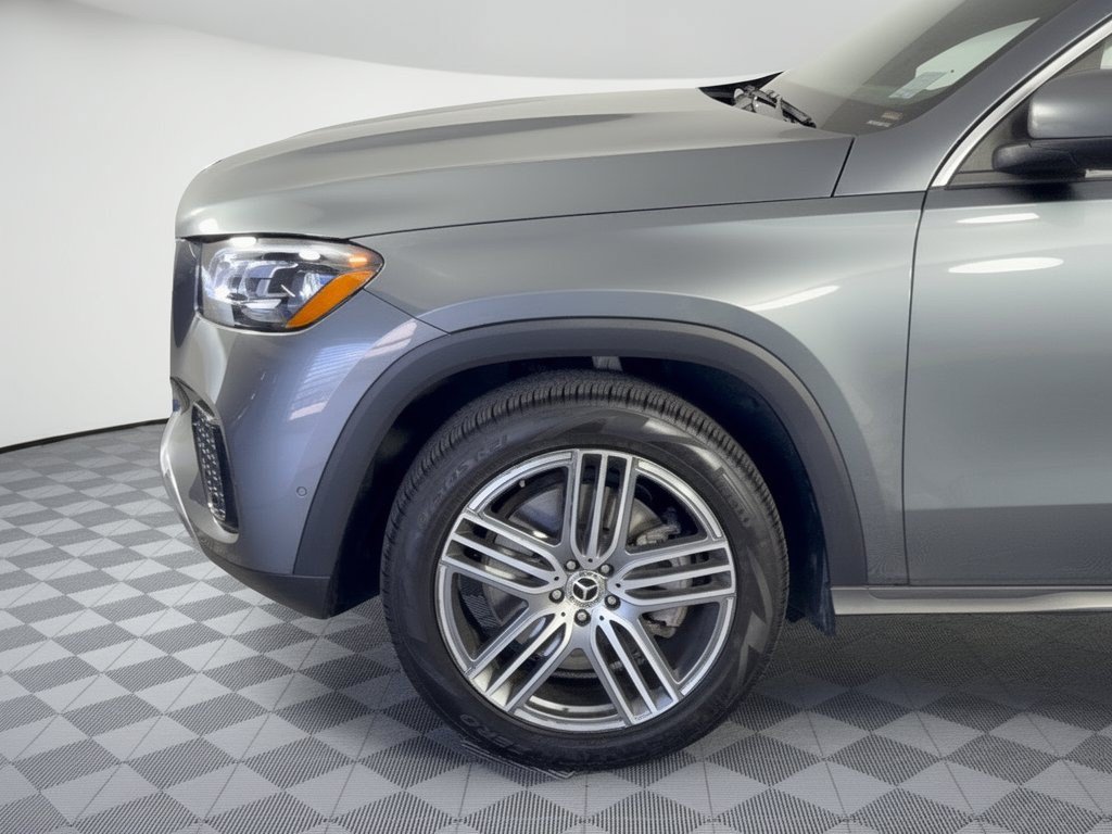 Used 2026 Mercedes-Benz GLS 450 4MATIC image 13