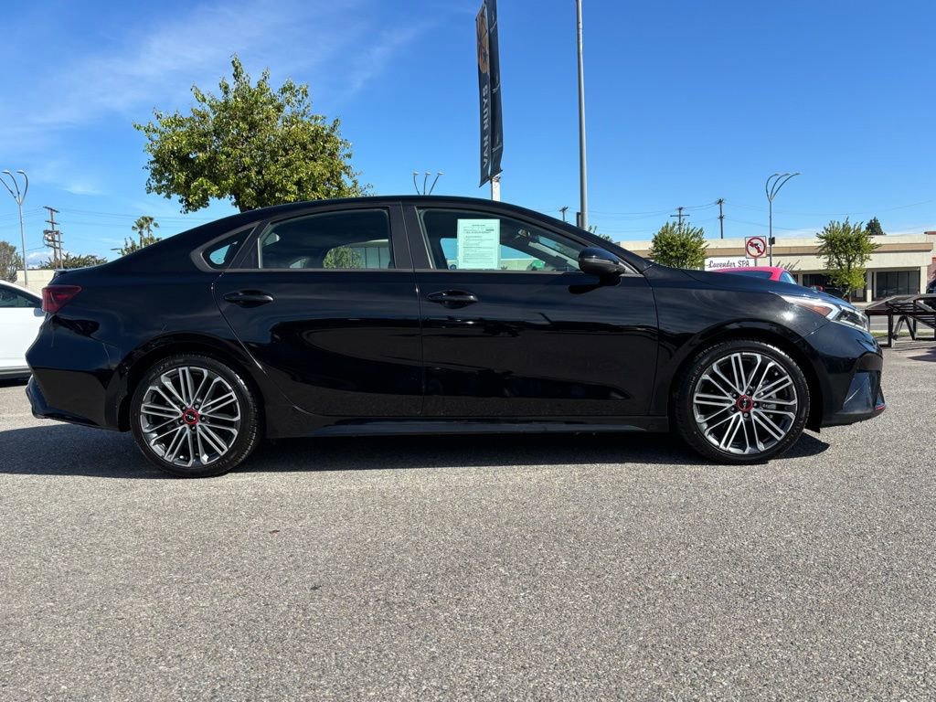 Used 2022 Kia Forte GT image 3