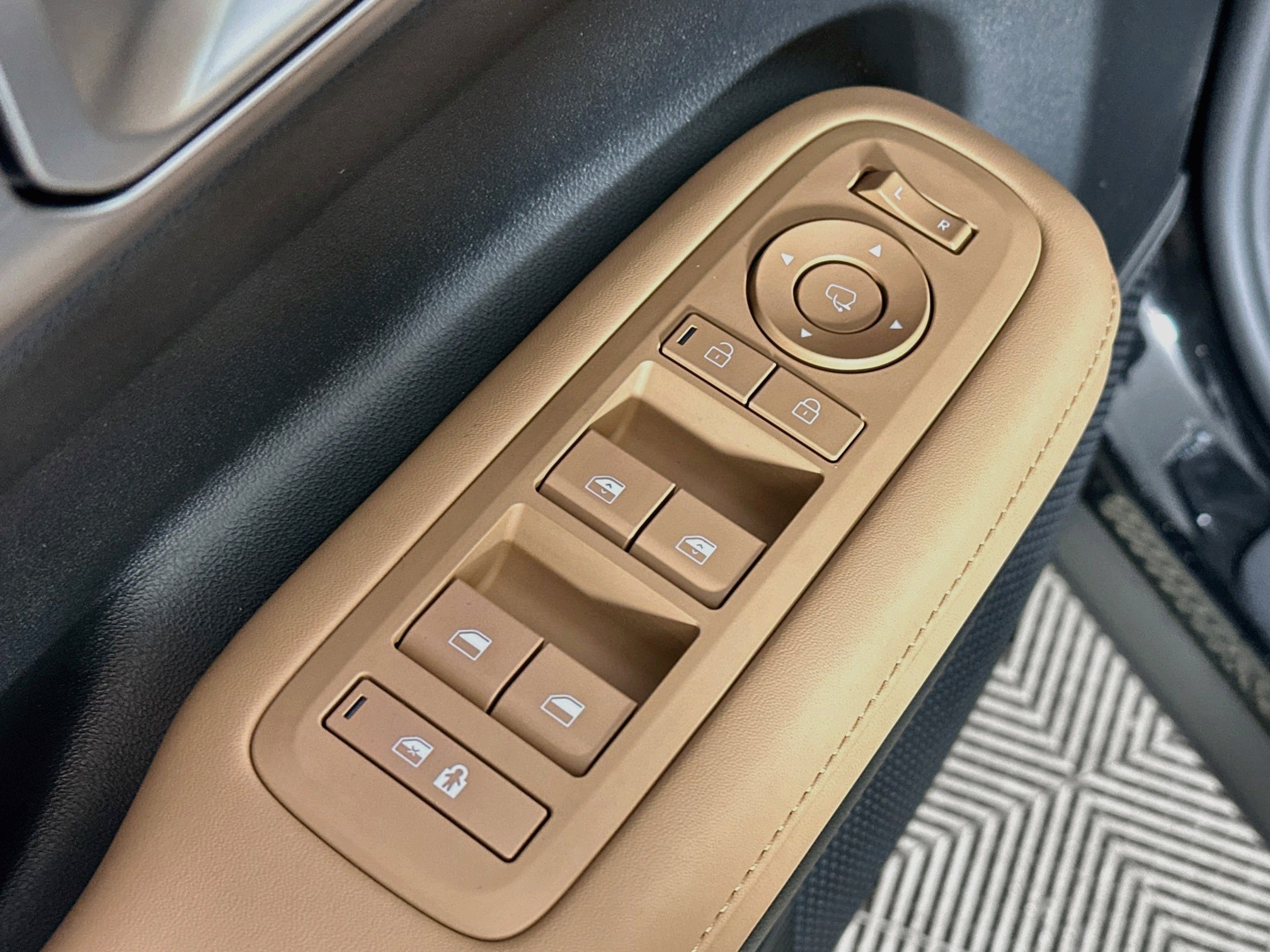 New 2027 Hyundai Santa Fe Limited AWD/4WD image 18