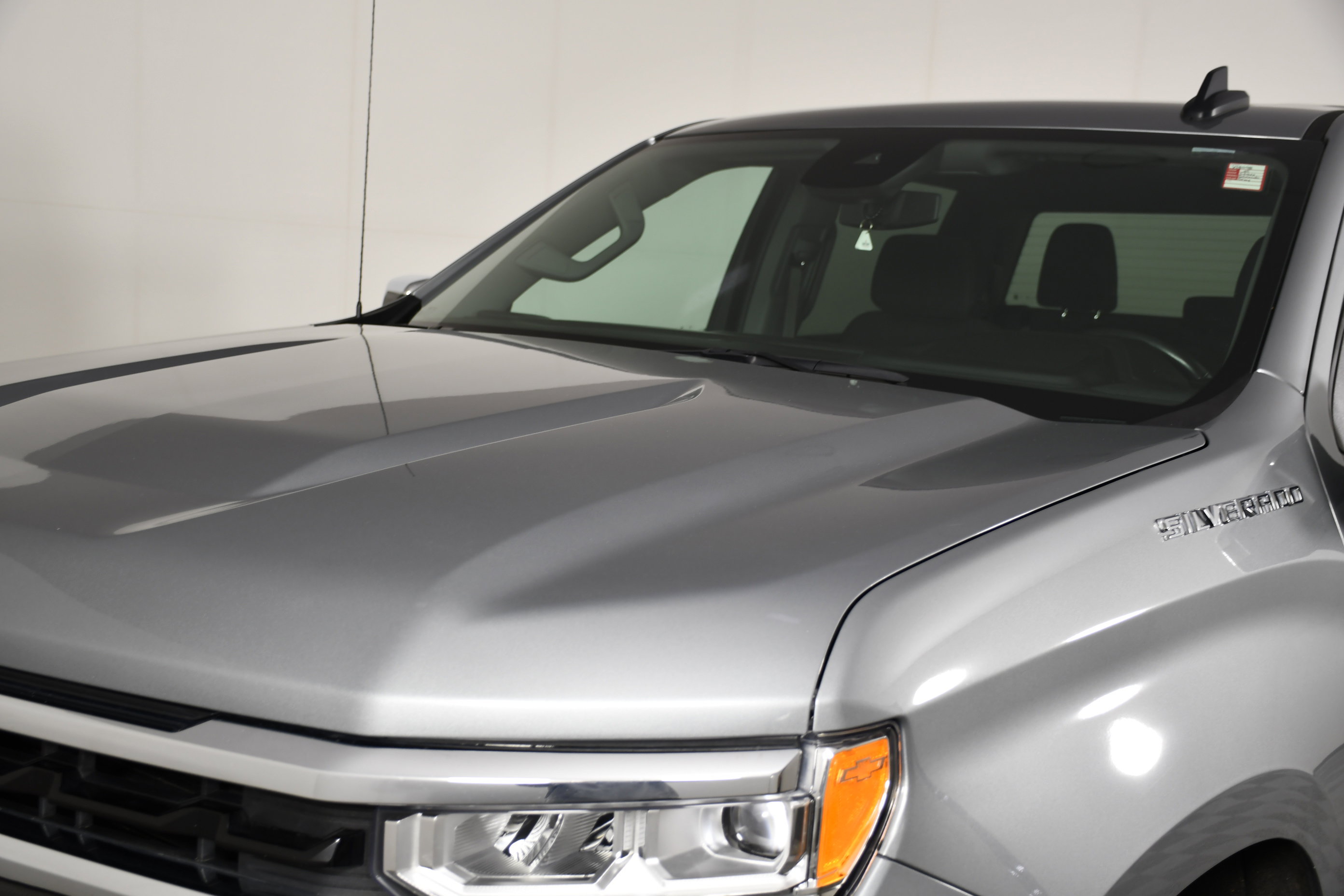 Used 2025 Chevrolet Silverado 1500 LT image 12