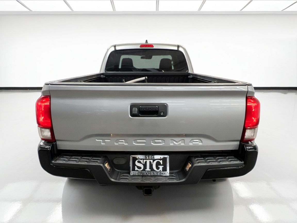 Used 2022 Toyota Tacoma SR RWD image 5