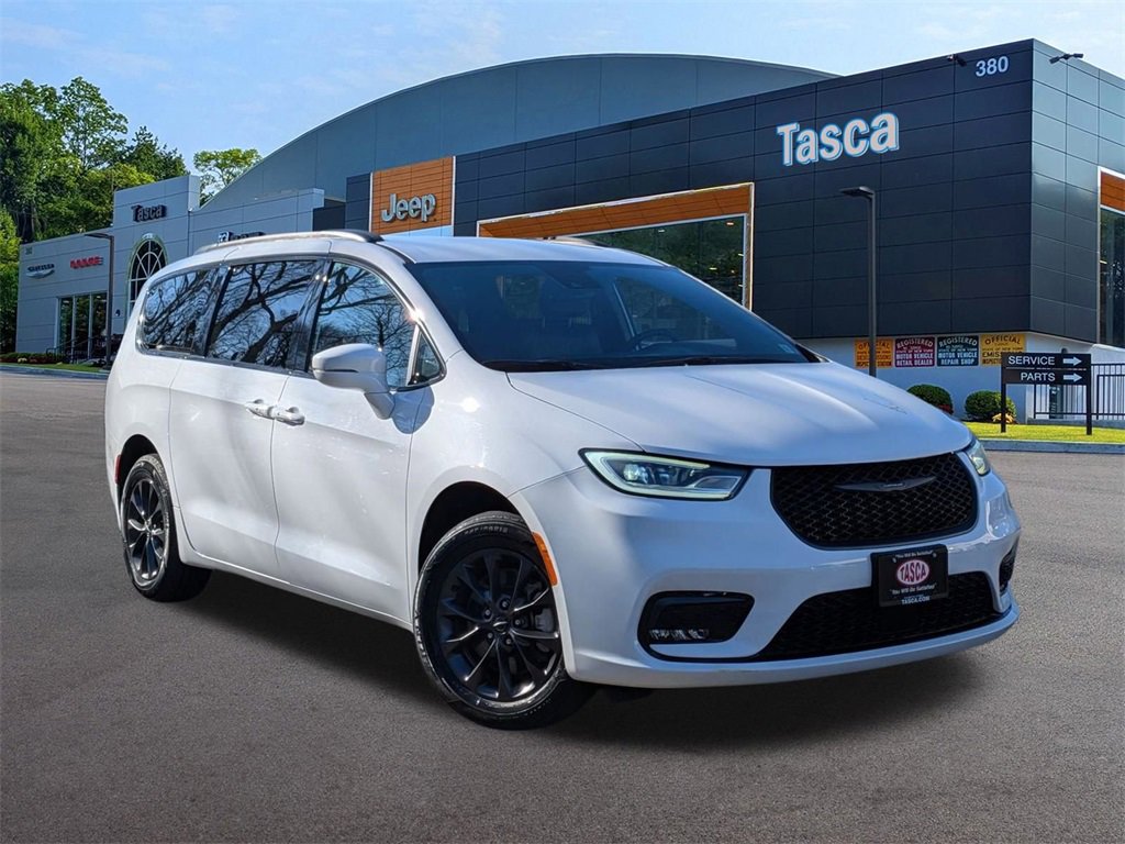 Used 2022 Chrysler Pacifica Touring-L w/ S Appearance Package image 1