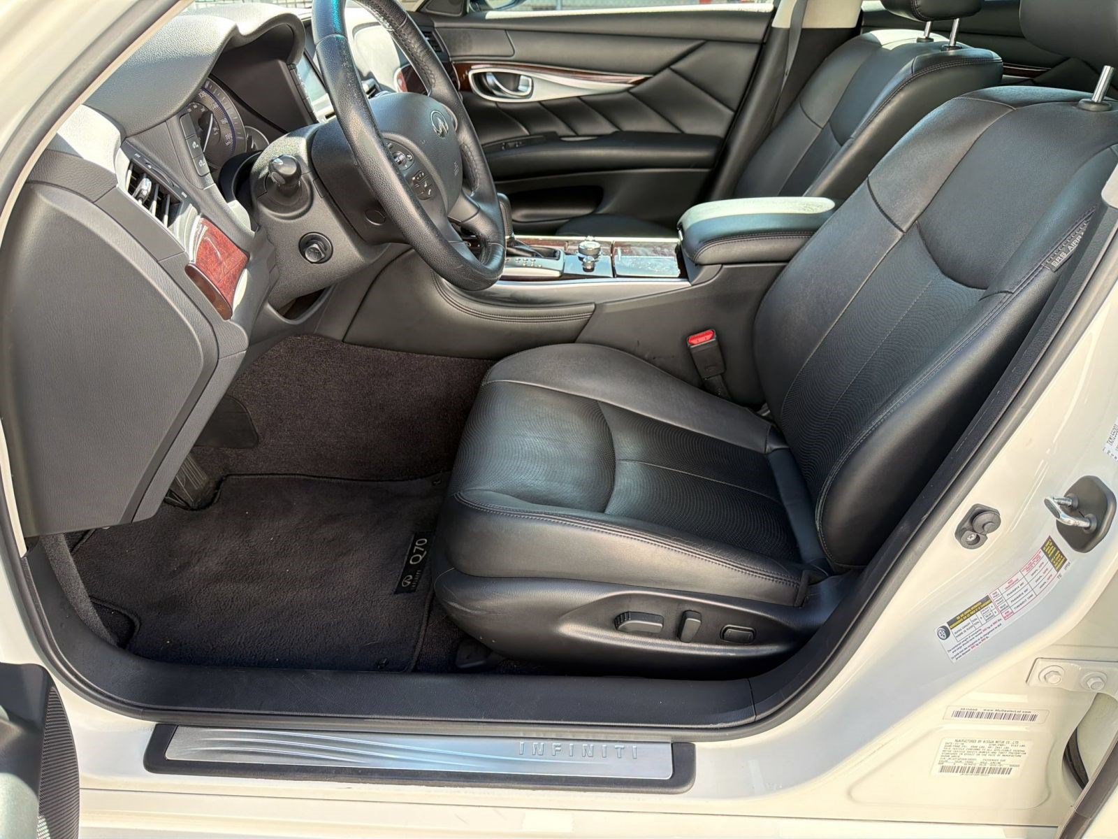 Used 2019 INFINITI Q70 Luxe RWD image 4