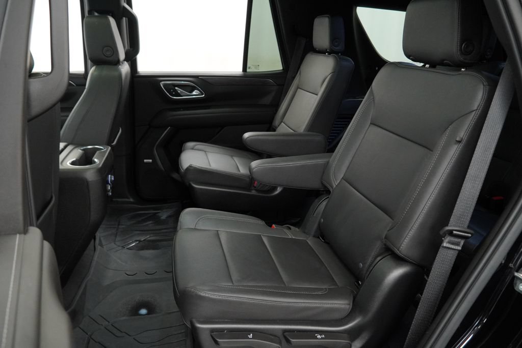 Certified 2023 Chevrolet Tahoe Z71 w/ Luxury Package AWD/4WD image 13