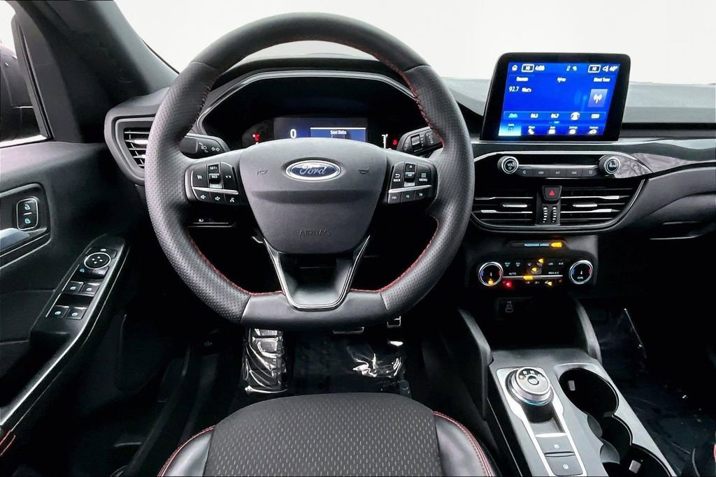 Used 2024 Ford Escape ST-Line image 8