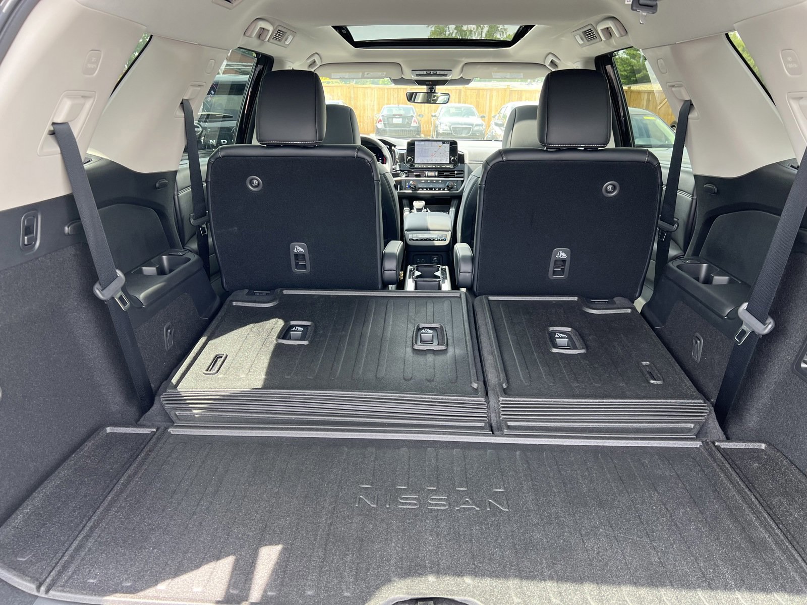 New 2025 Nissan Pathfinder Platinum image 39