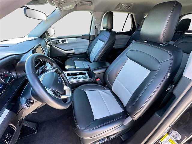 Used 2024 Ford Explorer XLT w/ Equipment Group 202A image 20