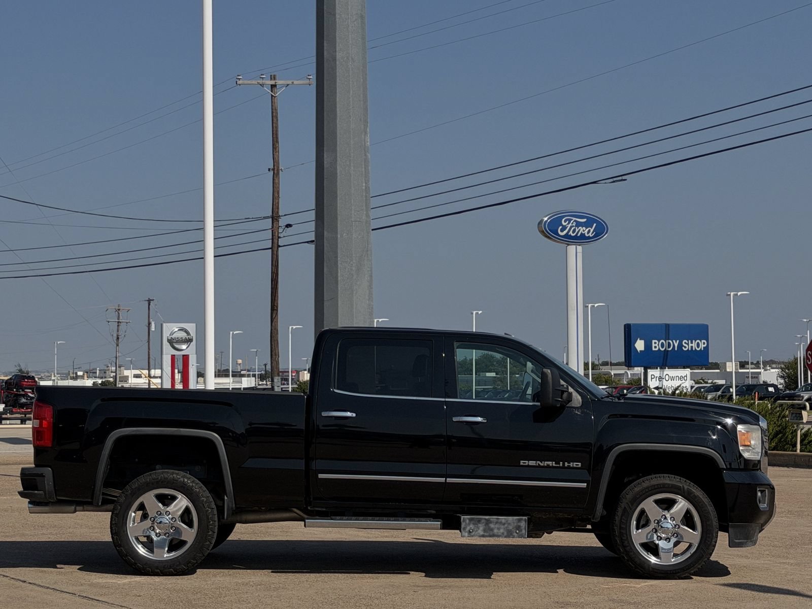 Used 2015 GMC Sierra 2500 Denali w/ Driver Alert Package AWD/4WD video 3