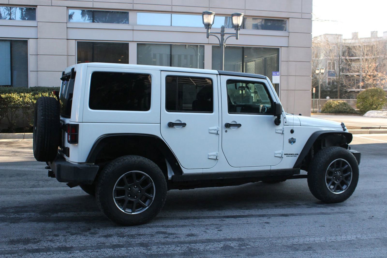 Used 2012 Jeep Wrangler Unlimited Sahara AWD/4WD image 7