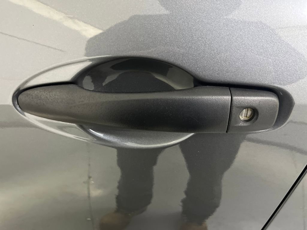 Used 2025 Nissan Versa S w/ S Plus Package image 38