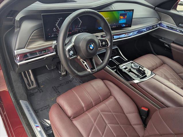 Used 2023 BMW 760i xDrive image 10