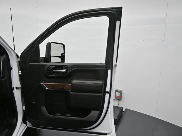 Used 2020 Chevrolet Silverado 2500 High Country w/ Z71 Off-Road Package image 31