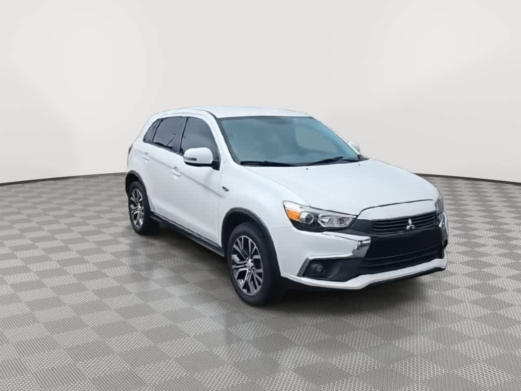 Used 2016 Mitsubishi Outlander Sport ES image 2