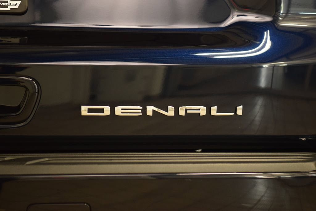 Used 2024 GMC Yukon Denali AWD/4WD image 23