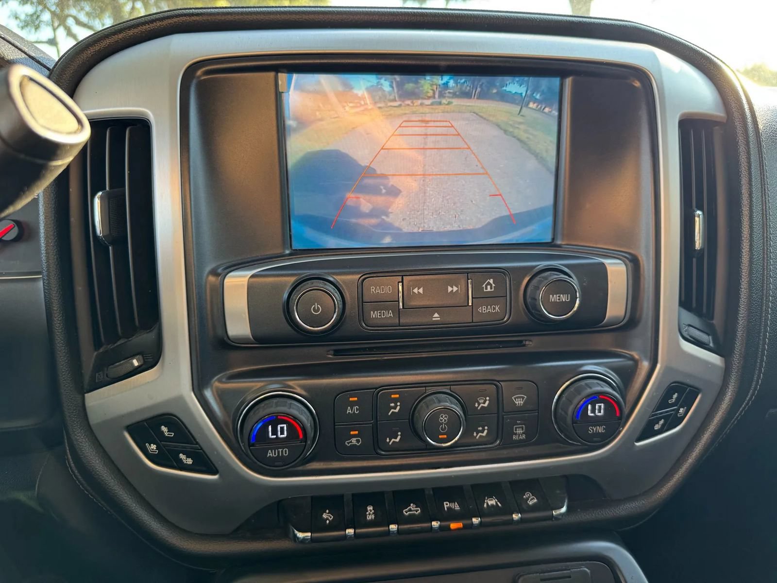 Used 2016 GMC Sierra 1500 SLT w/ Enhanced Driver Alert Package AWD/4WD image 13