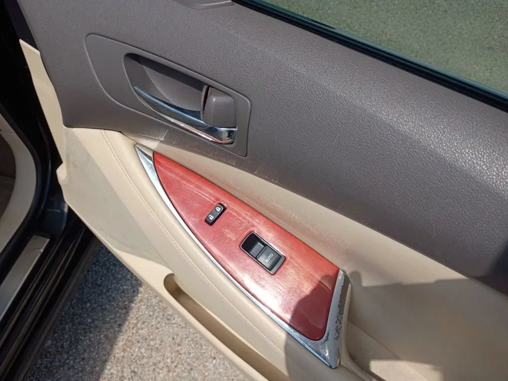 Used 2011 Lexus ES 350 FWD image 19