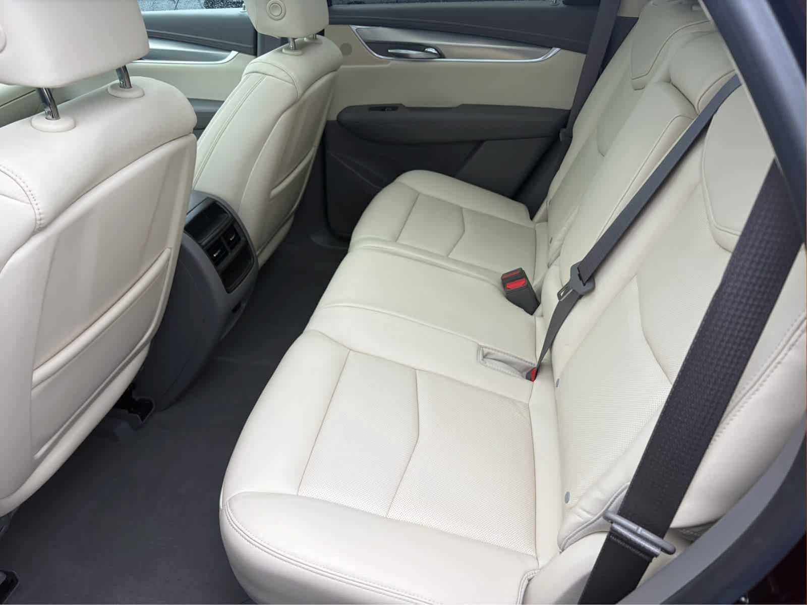Used 2017 Cadillac XT5 Luxury AWD/4WD image 21