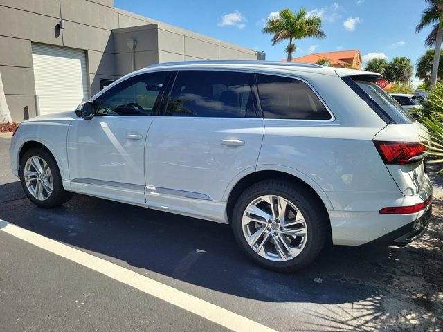 Used 2020 Audi Q7 3.0T Premium Plus image 3