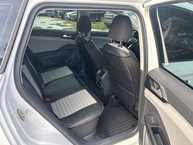Used 2023 Volkswagen Taos S FWD image 8