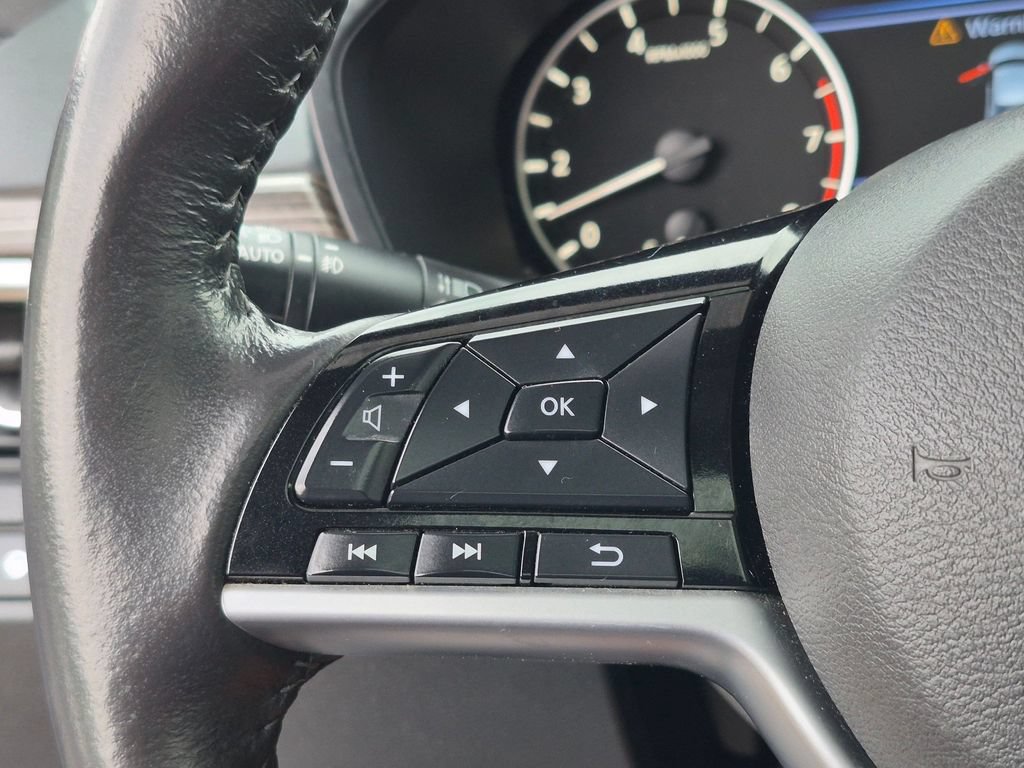 Used 2022 Nissan Altima 2.5 SL FWD image 14