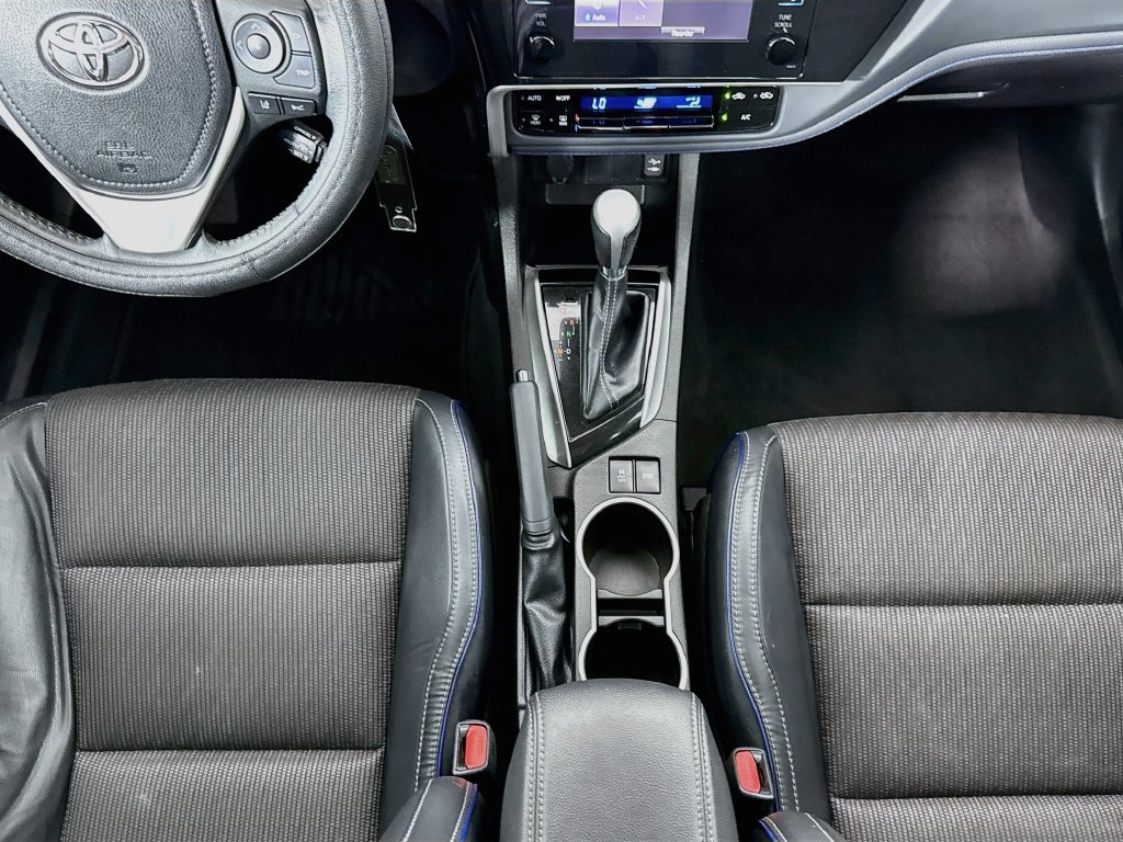Used 2018 Toyota Corolla SE w/ Carpet Mat Package (TMS) FWD image 16
