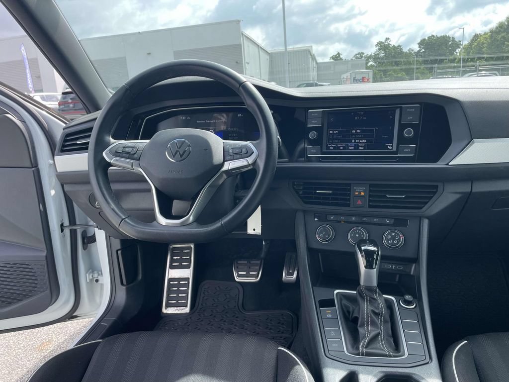 Certified 2024 Volkswagen Jetta Sport FWD image 18