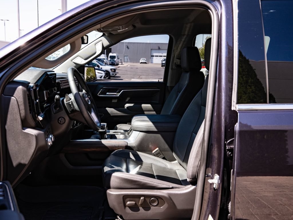 Used 2023 GMC Sierra 1500 SLT w/ SLT Premium Package AWD/4WD image 23