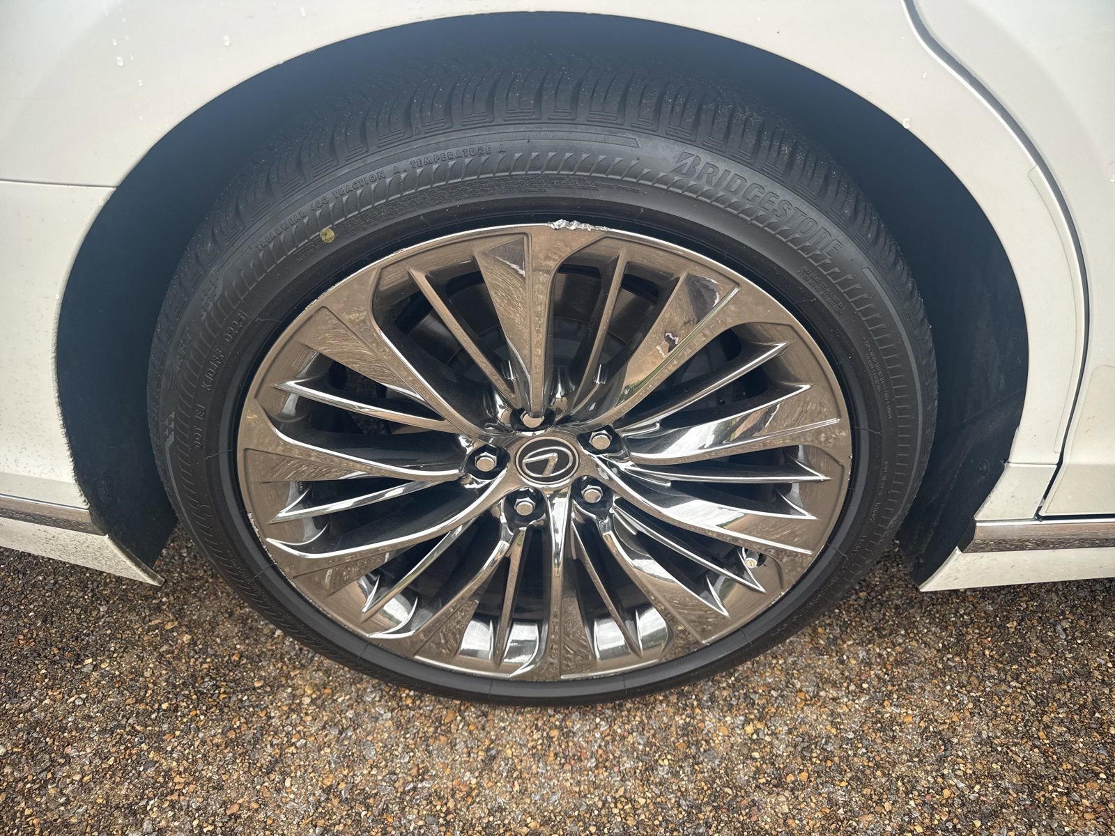 Used 2022 Lexus LS 500 RWD image 10