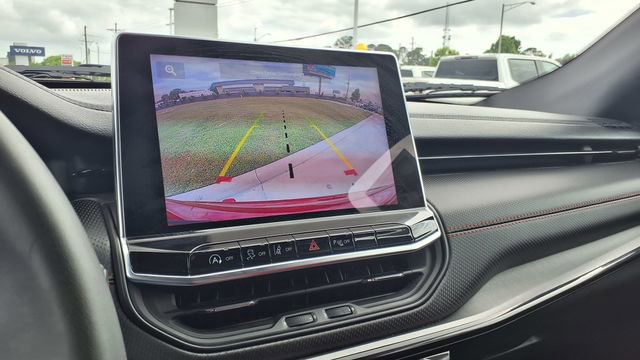 Used 2025 Jeep Compass Trailhawk image 25