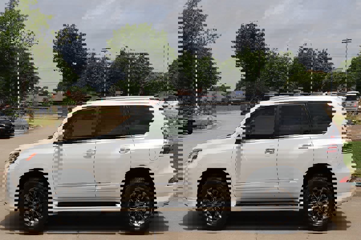 Used 2017 Lexus GX 460 Premium image 7