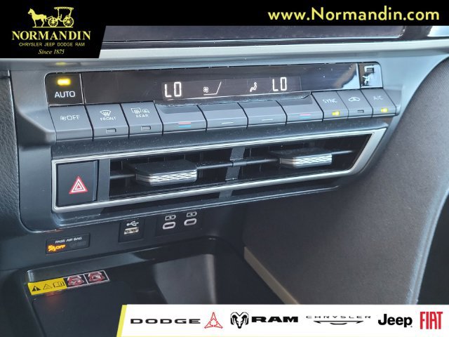 Used 2025 Toyota Camry LE FWD image 11