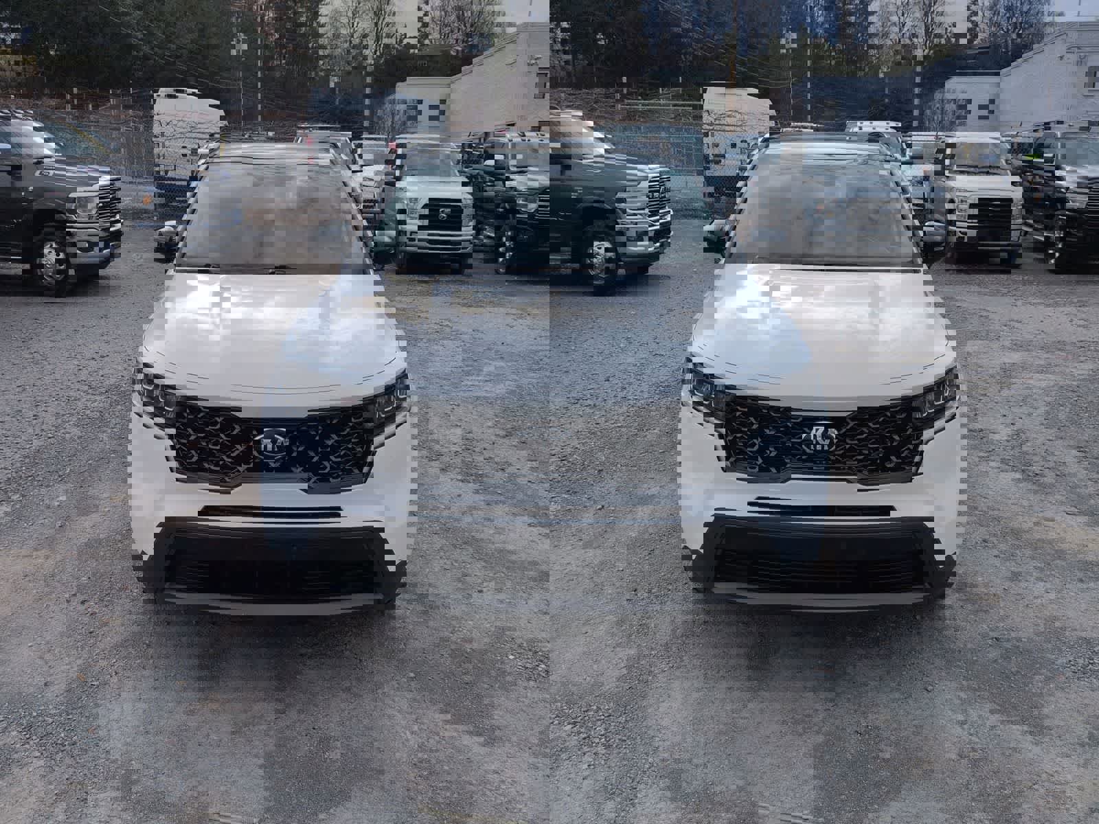 Used 2021 Kia Sorento S w/ Panoramic Sunroof Package image 3