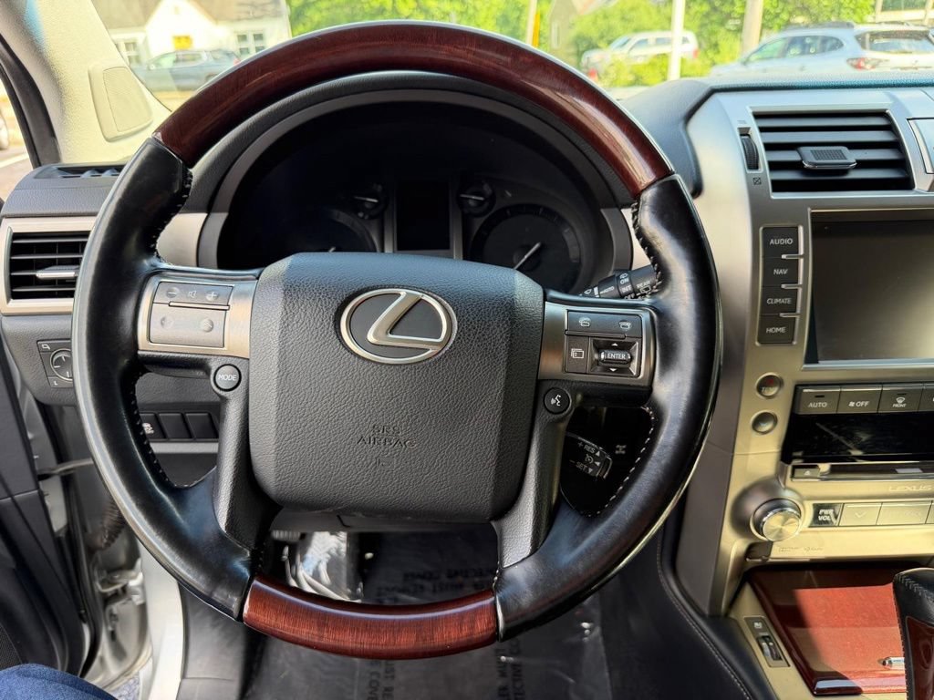 Used 2018 Lexus GX 460 Premium w/ Premium Package AWD/4WD image 37