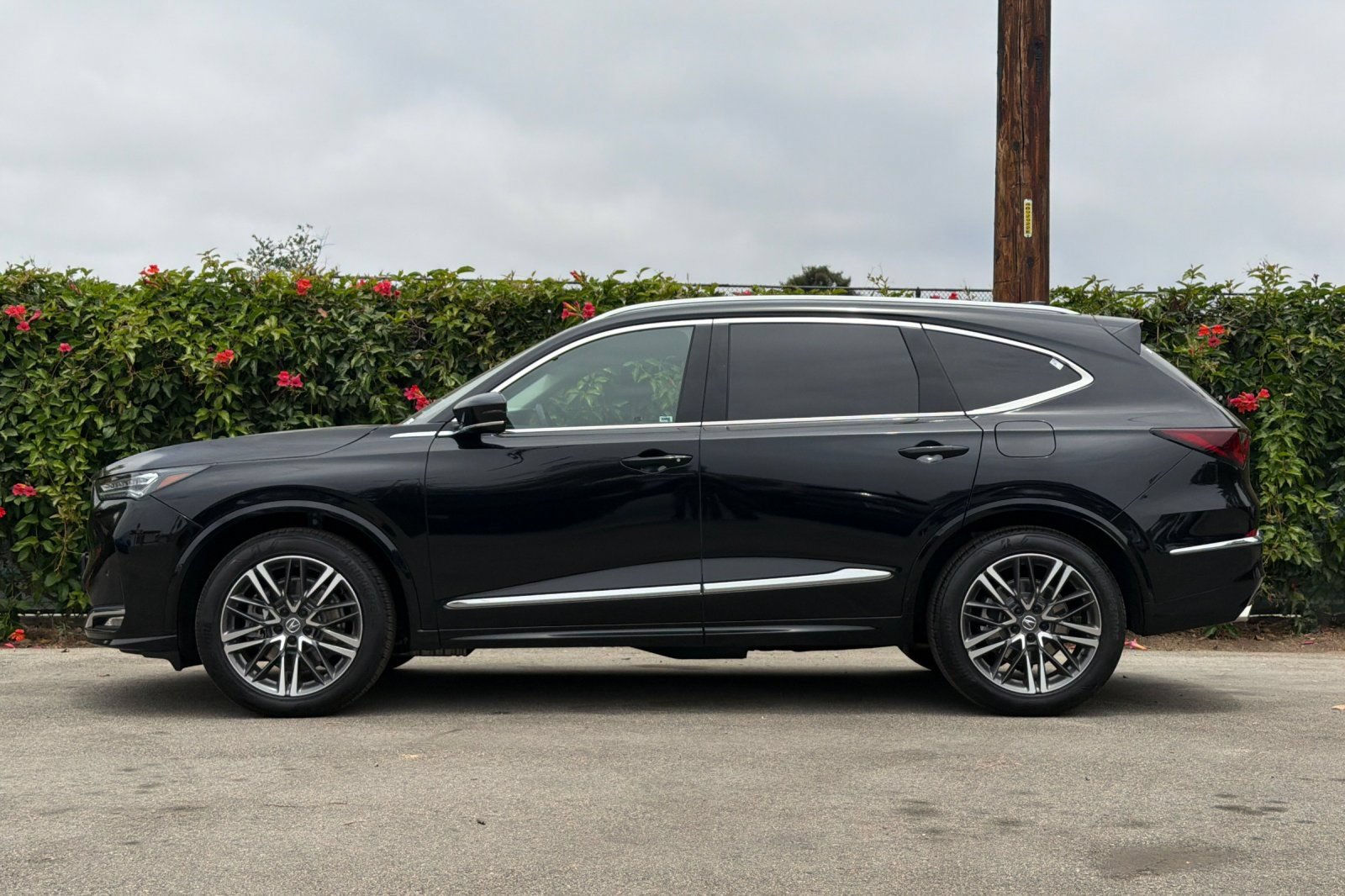 Certified 2026 Acura MDX w/ Advance Package AWD/4WD image 7