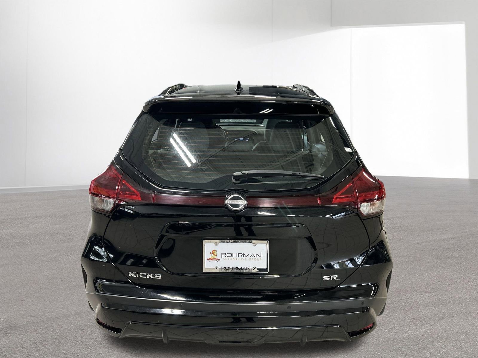 Certified 2022 Nissan Kicks SR w/ Premium Package FWD image 39