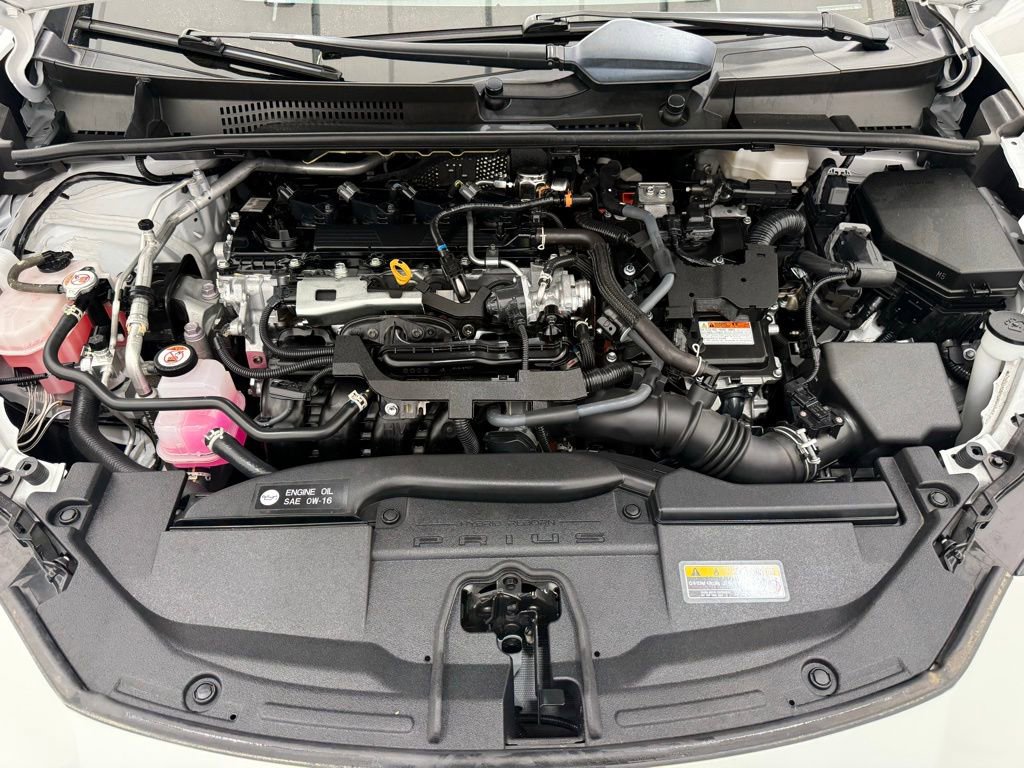 Used 2023 Toyota Prius LE FWD image 9