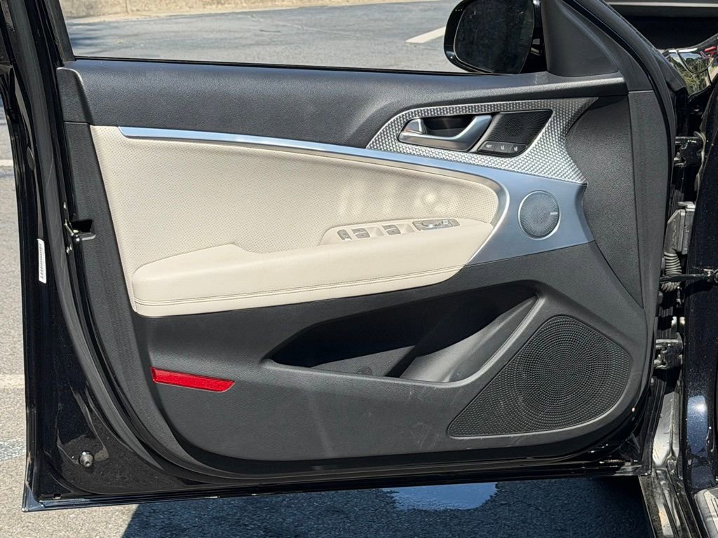 Used 2023 Genesis G70 2.0T w/ Sport Prestige Package AWD/4WD image 28