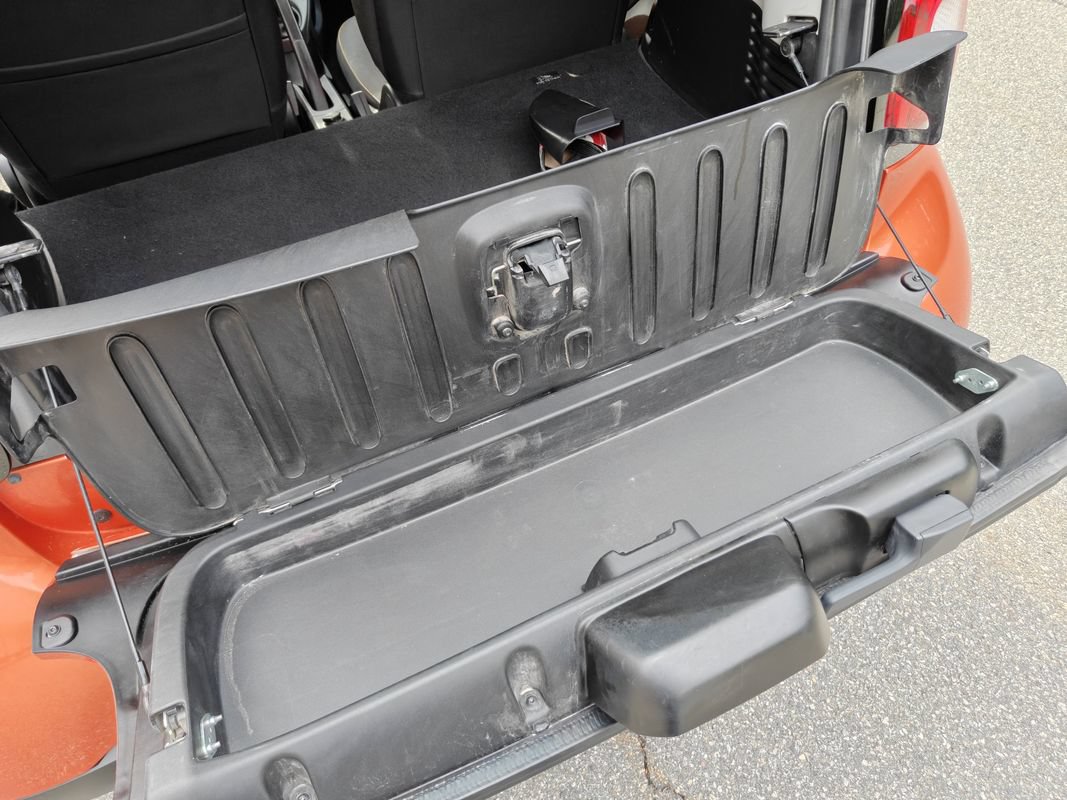 Used 2016 smart fortwo passion RWD image 13